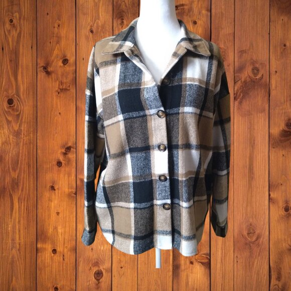 Black Tan Plaid Women's Size Small Collared Button Front Fleece Jacket Shacket - Picture 1 of 5